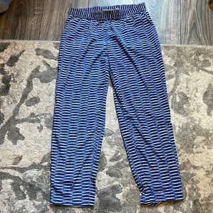 Silky pants with pockets!